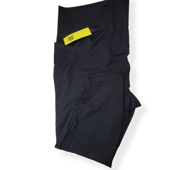 All in Motion Black Tulip hemline leggings 4X - Picture 3 of 4